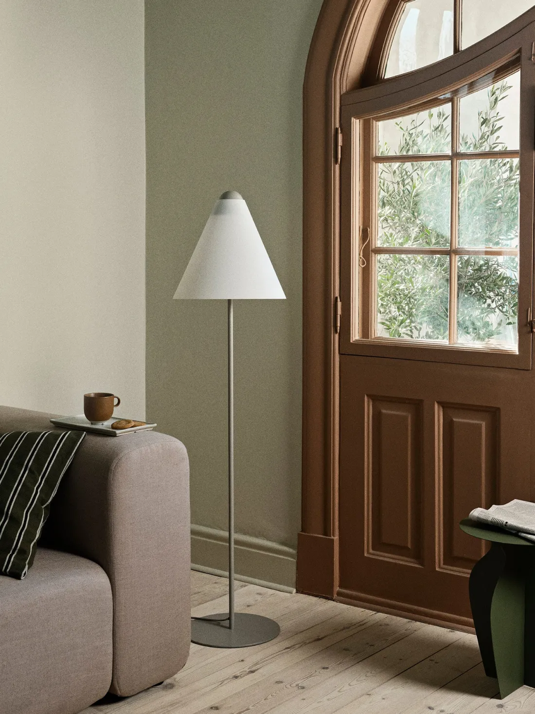 Broste Copenhagen Gine Sockel für Stehlampe